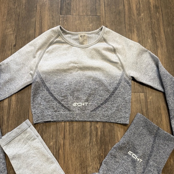 ECHT Activewear Set Leggings Gray Long Sleeve Crop Top Stretch Scrunch Bootie S - Picture 10 of 13